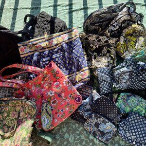 LOT of 32 VERA BRADLEY bags (from card holder to weekender/backpack (OS)